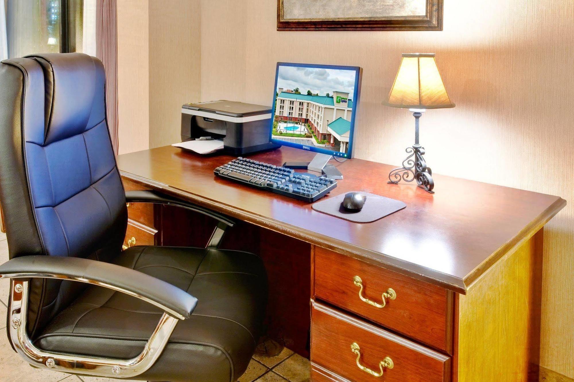 Holiday Inn Express Memphis Medical Center - Midtown By Ihg מראה חיצוני תמונה